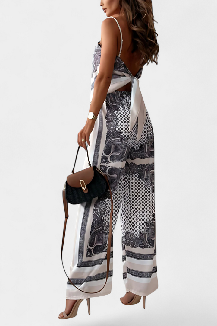 Leonie Paisley komplektas su petnešomis