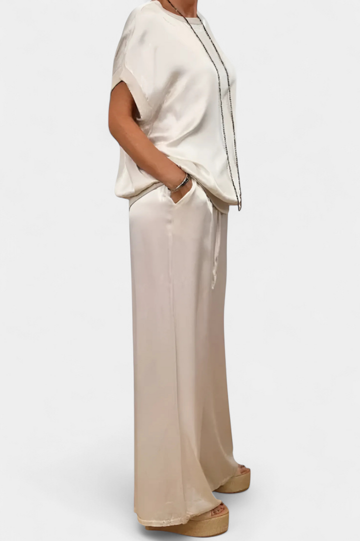 Blasa Dviejų Dalių Pavasario Komplektas su Išskirtiniu Stiliumi