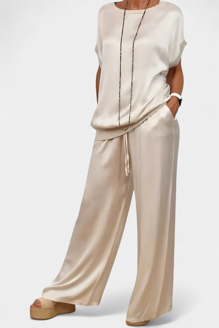 Blasa Dviejų Dalių Pavasario Komplektas su Išskirtiniu Stiliumi