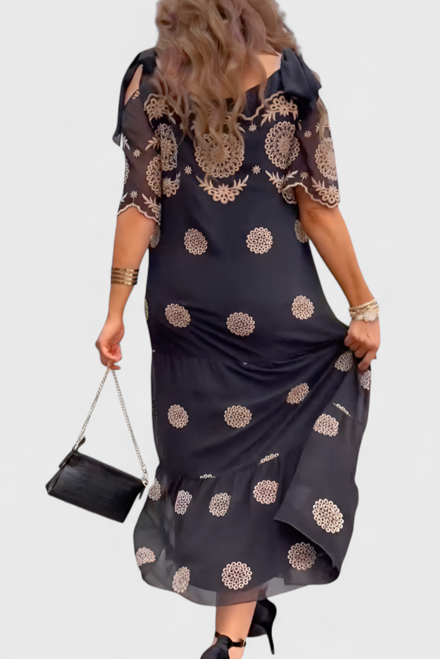 Vestido de Verão Kathy Elegants com Design em Rede e Corte Fluido