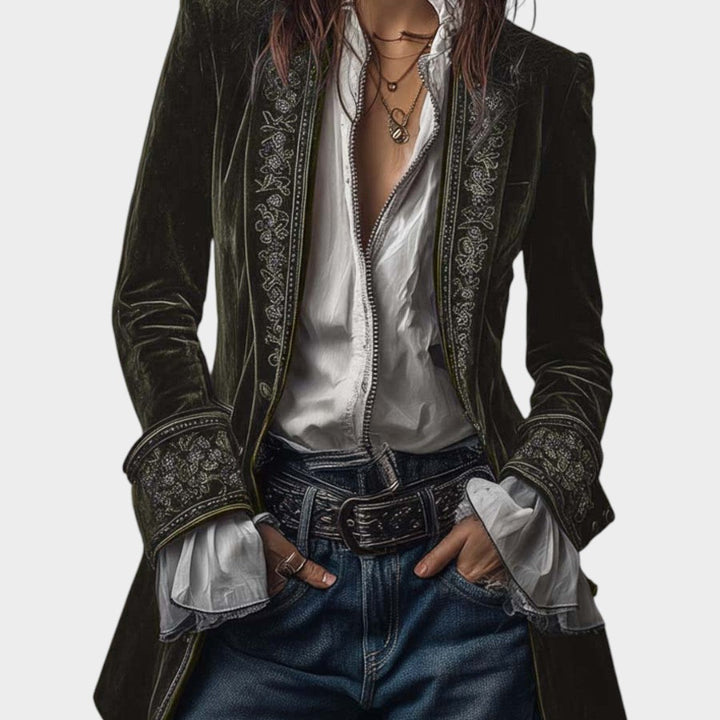 Sara™ | Elegantiška Striukė