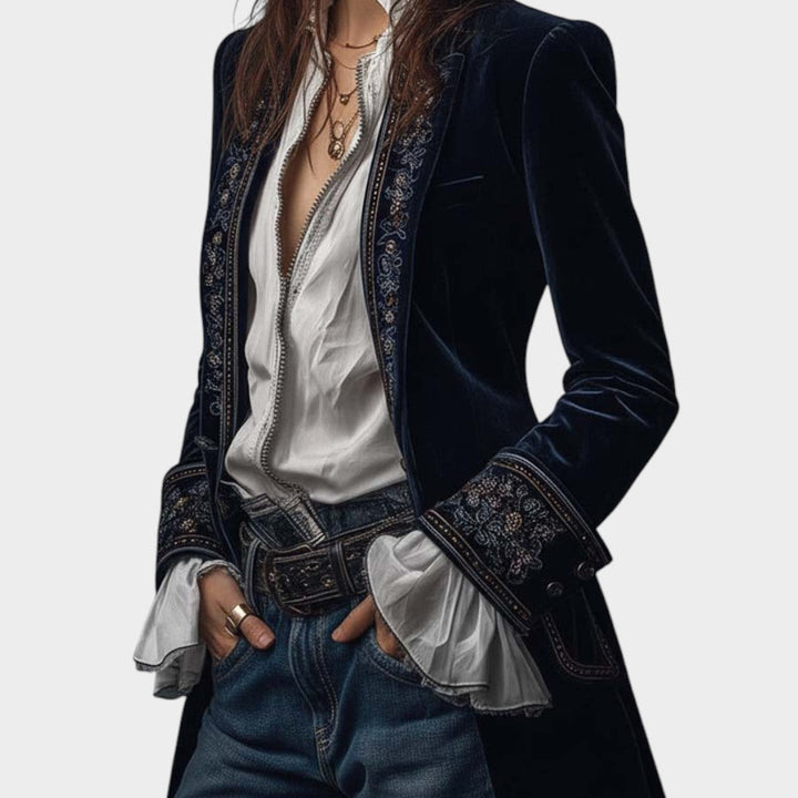 Sara™ | Elegantiška Striukė