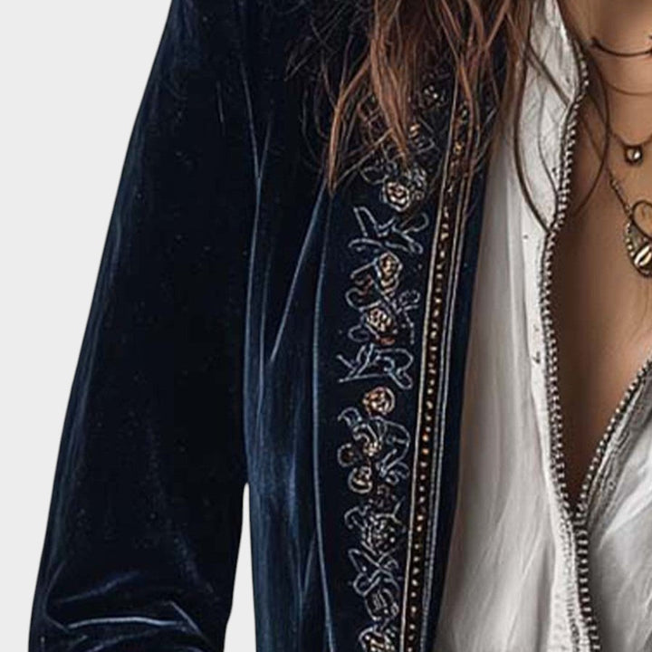 Sara™ | Elegantiška Striukė