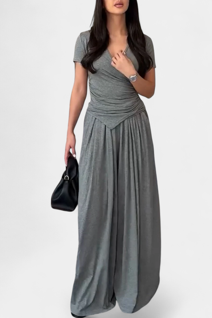 Ruslana Dviejų Dalių Komplektas su Kryžminiu V Formos Dekolte