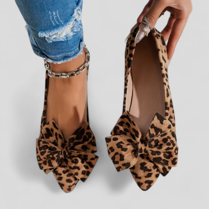 Esmelina | Balerinos su kaspinu