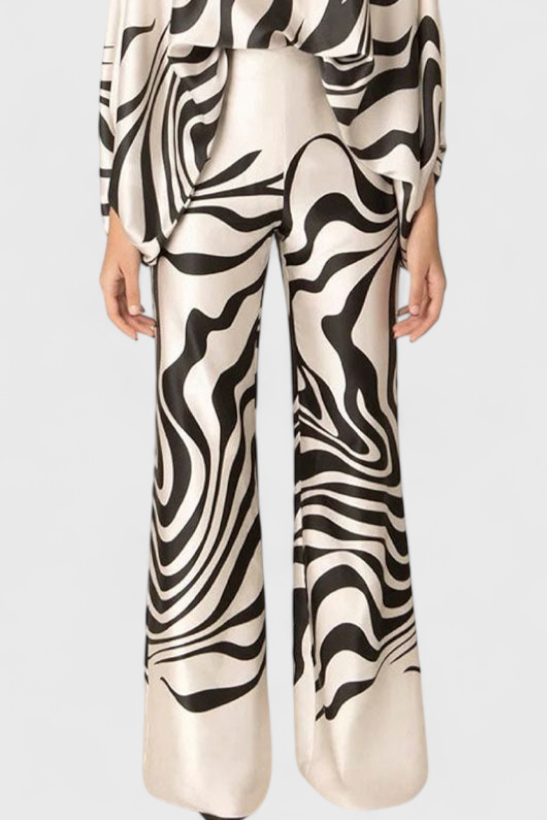 Sybella Dviejų Dalių Komplektas su Atvirais Pečiais ir Plačiomis Kelnėmis