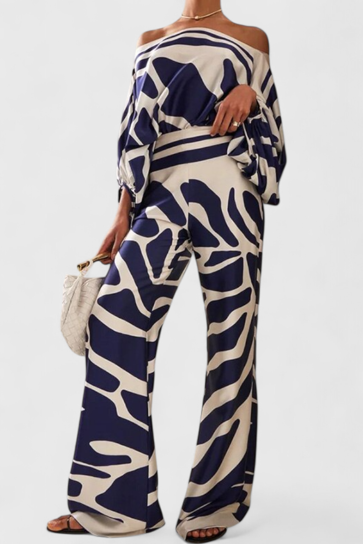 Sybella Dviejų Dalių Komplektas su Atvirais Peties ir Platėjančiais Batai