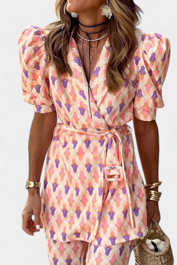 Araceli Kompleksas su Švarku ir Platėjančiomis Kelnėmis