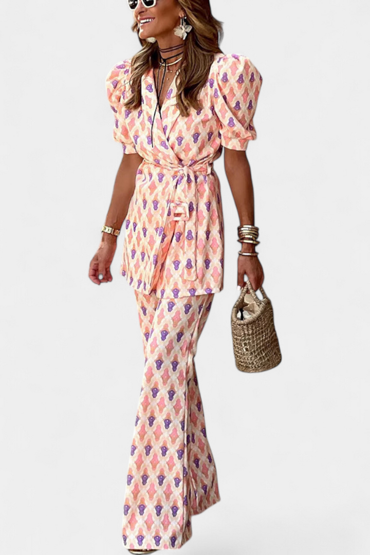 Araceli Kompleksas su Švarku ir Platėjančiomis Kelnėmis