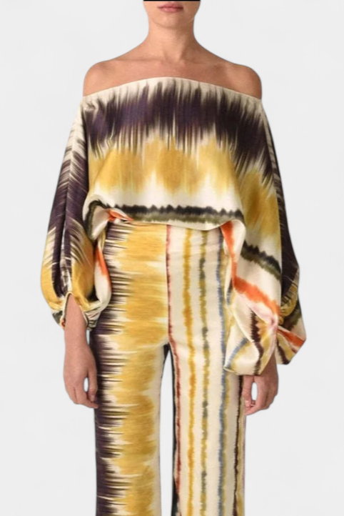 Sybella Dviejų Dalių Komplektas su Atvirais Pečiais ir Platėjančiais Batai