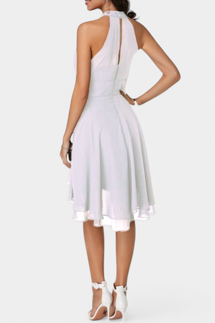 Anouk Suknelė su Volanais ir Prigludusia Siluetu