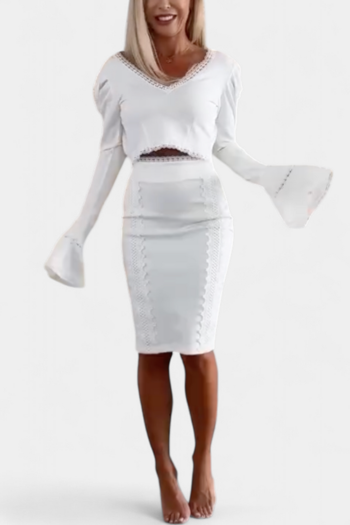 Conjunto Elegante Minerva com Rendas e Saia de Cintura Alta