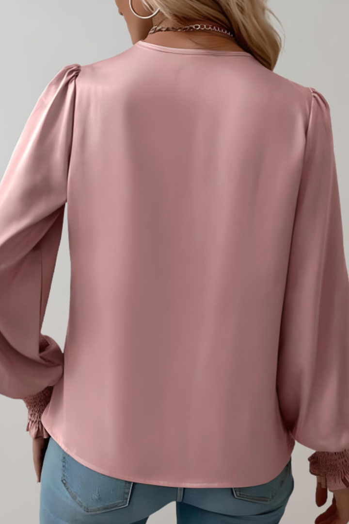 Quinn | Elegantiška Ilgomis Rankovėmis Blūzė su V Formos Iškirpte