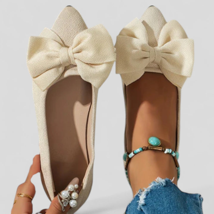 Esmelina | Balerinos su kaspinu