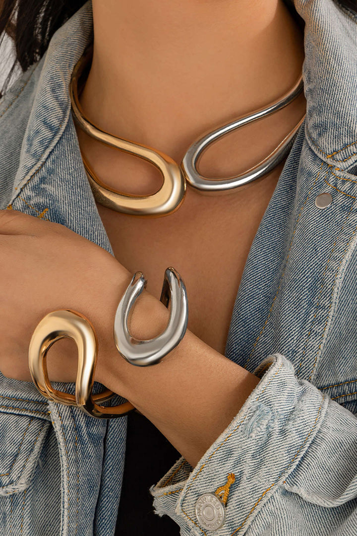 Asimetrinė Iškirpta Apyrankė