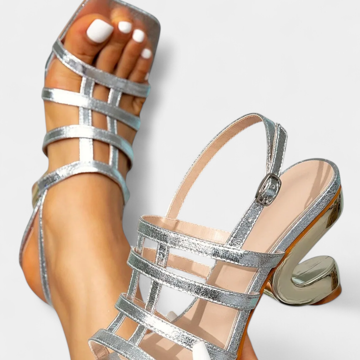 Deborah Blizgios Metalinės Šlepetės