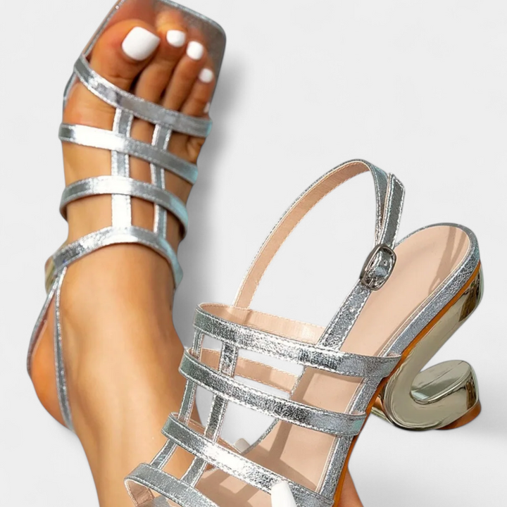 Deborah Blizgios Metalinės Šlepetės