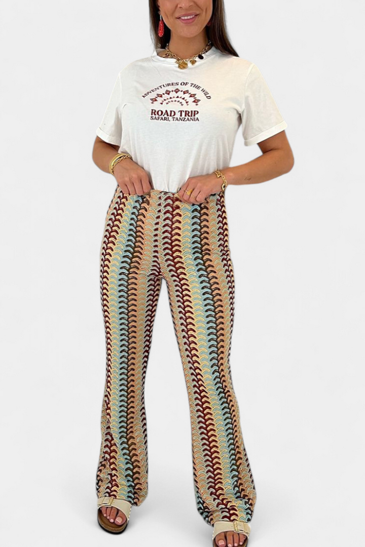 Carlie Kelnės Su Platėjančiu Apačiu Retro