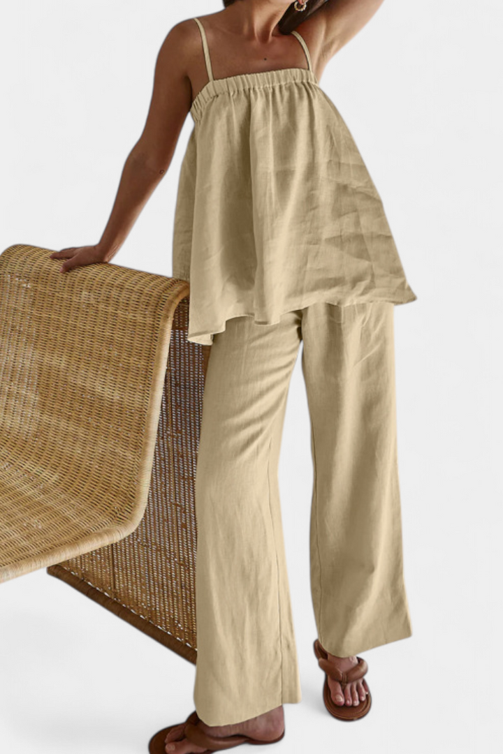 Conjunto Lía Vasaras com Topo Livre e Calças Fluídas