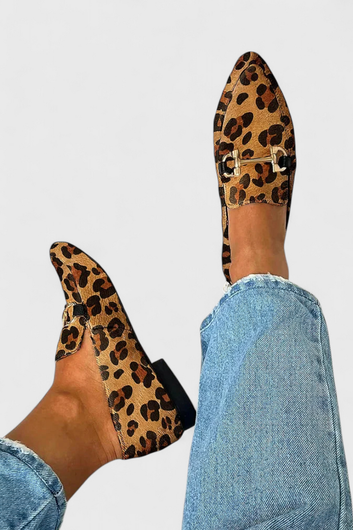 Mokasīni Lluvia com Padrão Iedegtu e Salto Fino