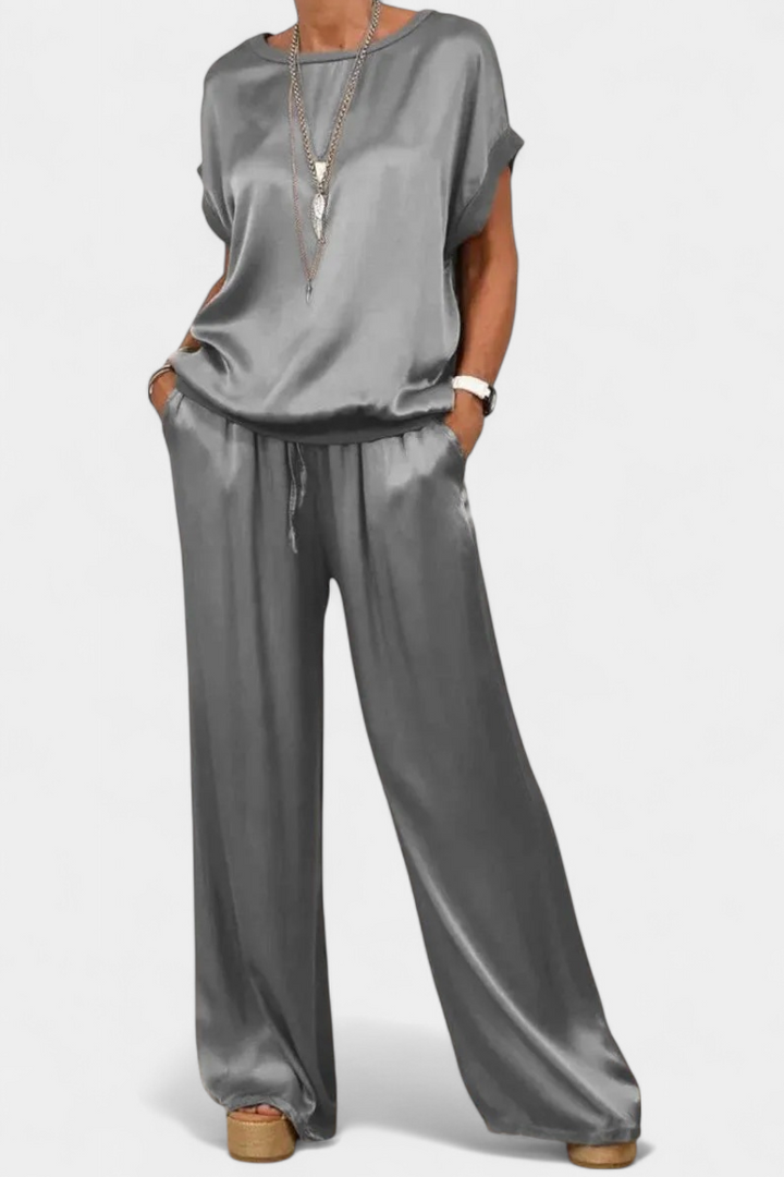 Blasa Dviejų Dalių Pavasario Komplektas su Išskirtiniu Stiliumi