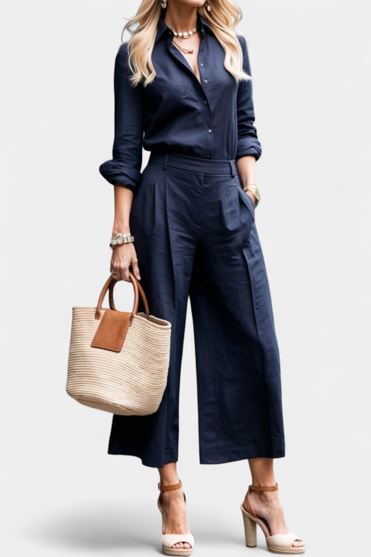 Sabina Laisvas Marškinėliai ir Capri Kelnės Komplektas