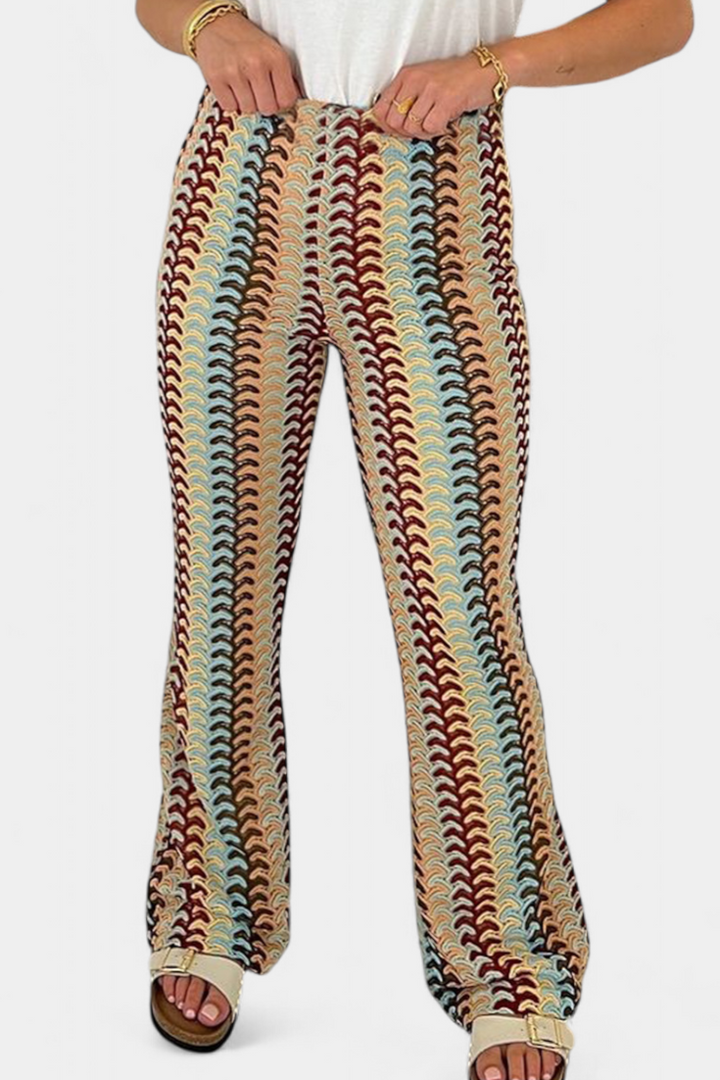 Carlie Kelnės Su Platėjančiu Apačiu Retro