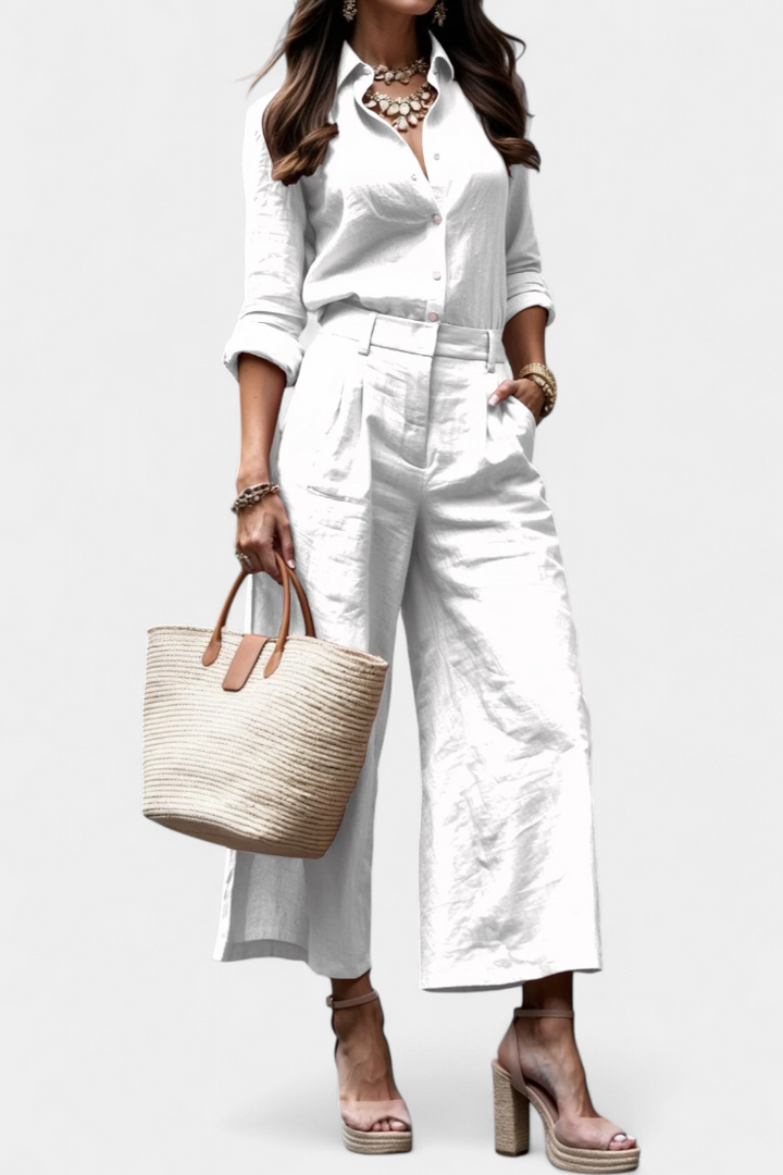 Sabina Laisvas Marškinėliai ir Capri Kelnės Komplektas