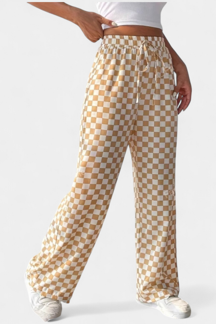 Hilaria Platas Kelnės su Keturiomis Linijomis