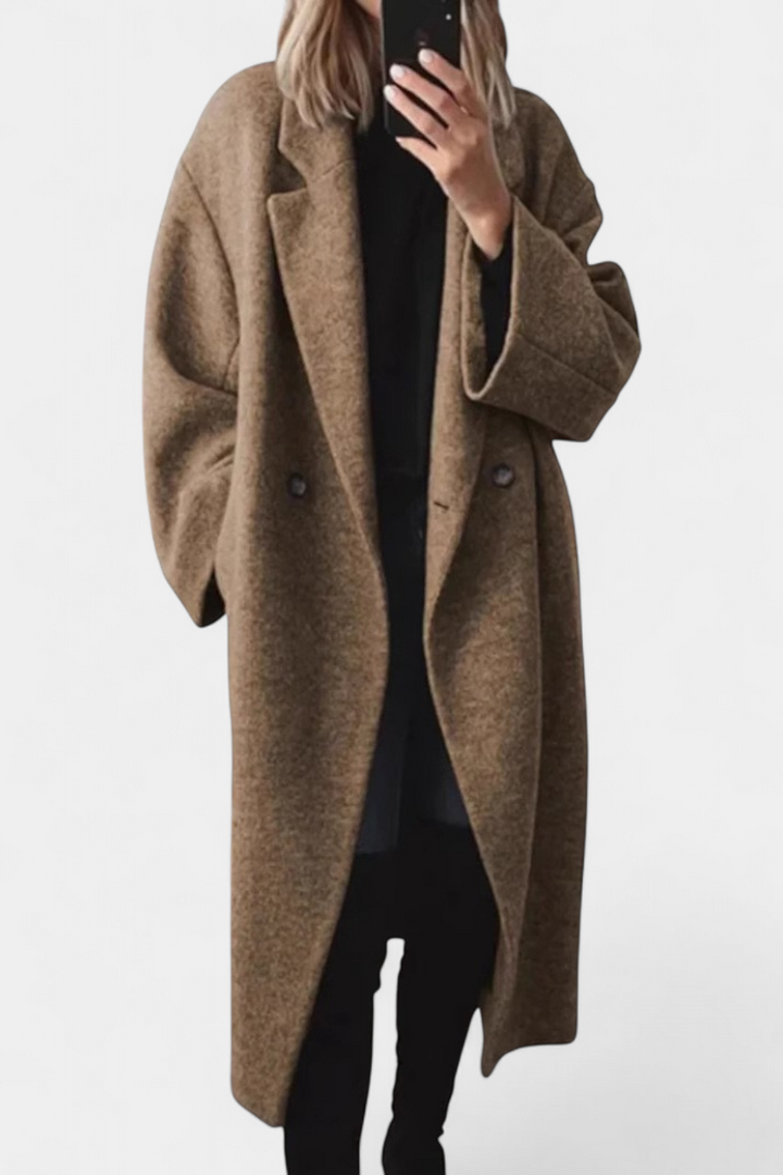 Lora | Klasikinis paltas Felisha su rafinuotu kirpimu ir šiuolaikiniu stiliumi