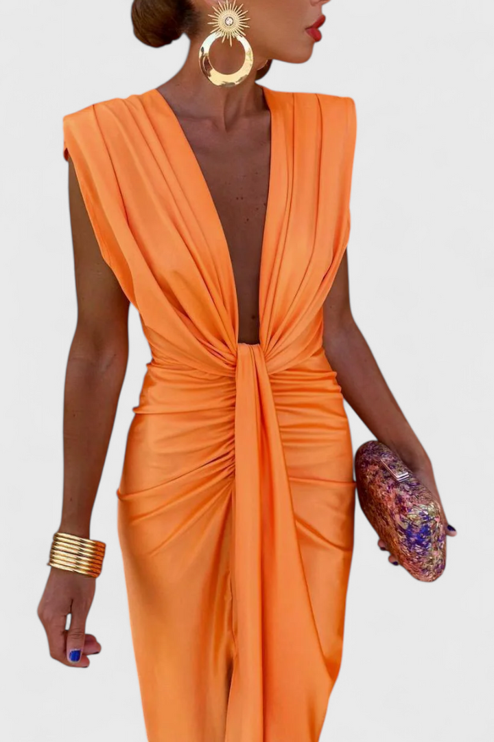 Vestido Midi Lakisha com Decote Profundo