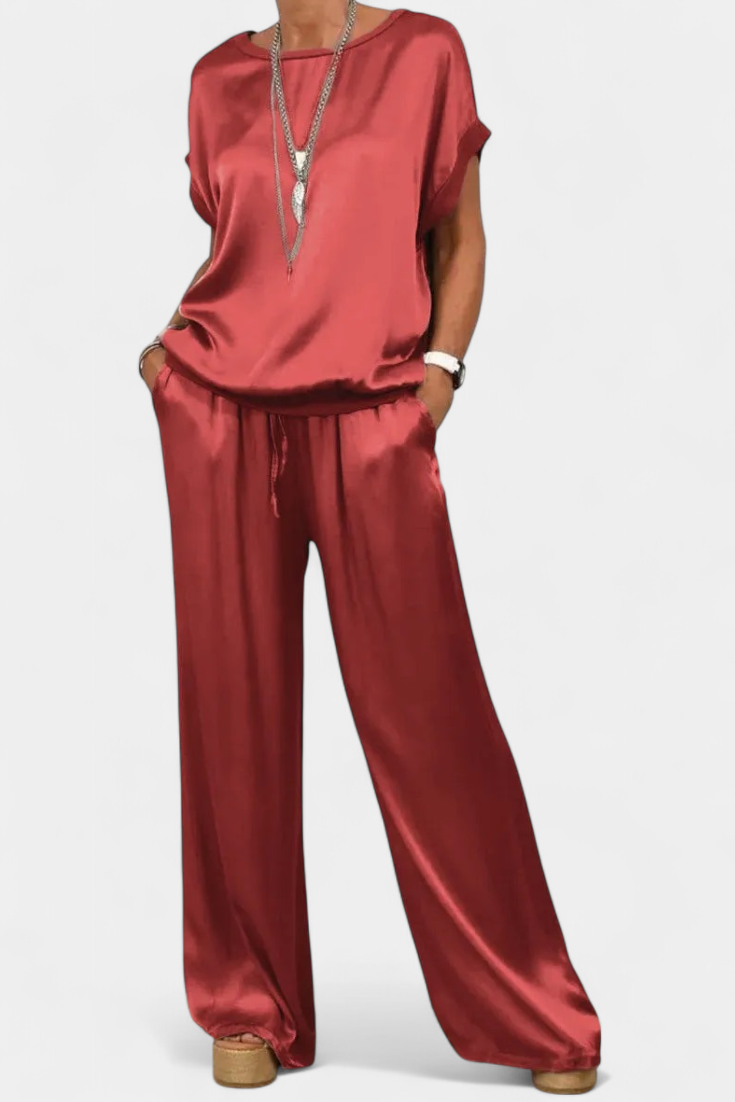 Blasa Dviejų Dalių Pavasario Komplektas su Išskirtiniu Stiliumi