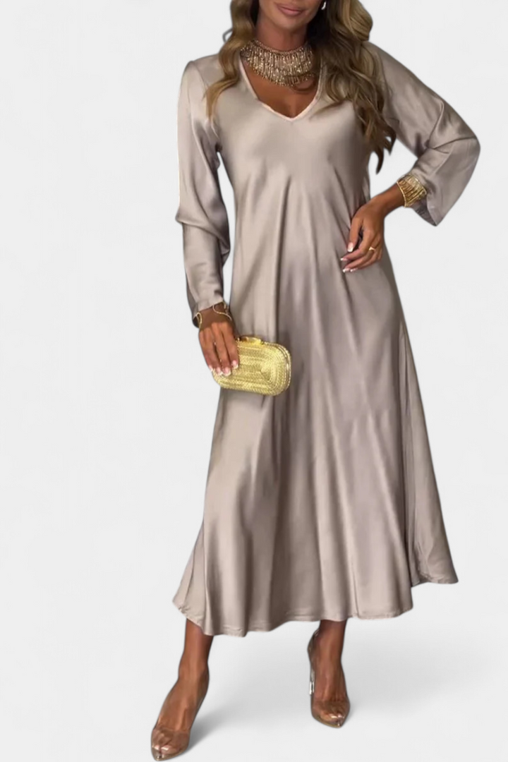 Riva Plazdančioji Suknelė su V formos Dekolte ir Ilgomis Rankovėmis