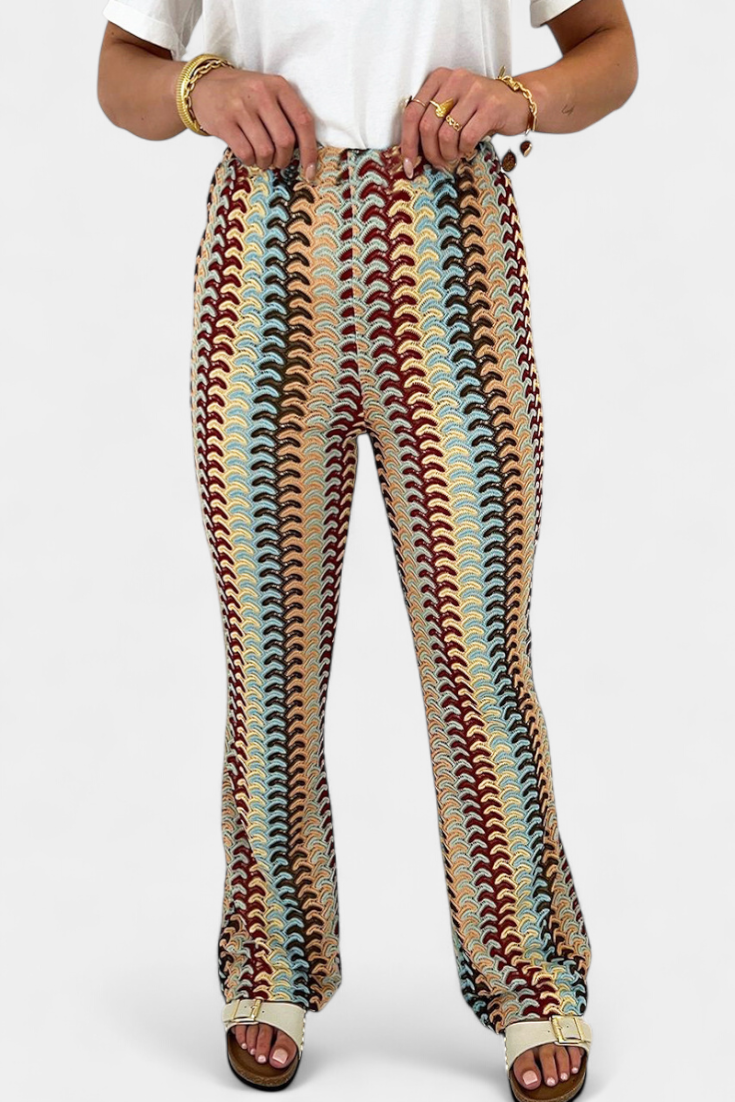 Carlie Kelnės Su Platėjančiu Apačiu Retro